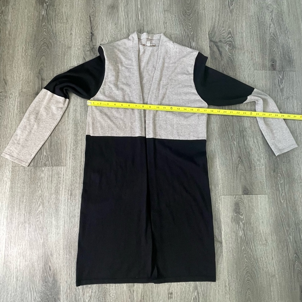 Chic Black and Gray Women's Cardigan - Picture 3 of 8